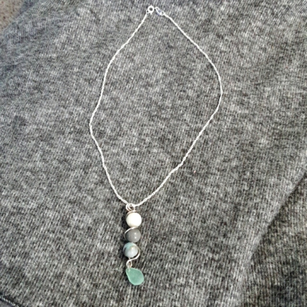 Handmade pendant 18" silver plated chain